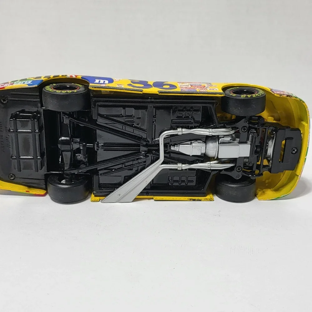 Action Ken Schrader 36 M&Ms 2000 Pontiac Grand Prix 1:24 Diecast NASCAR Car